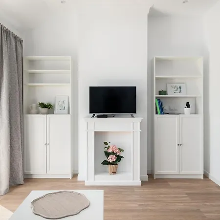 White Elegance Apartment With Ac & Free Garage By Noclegi Renters Poznan Exterior photo