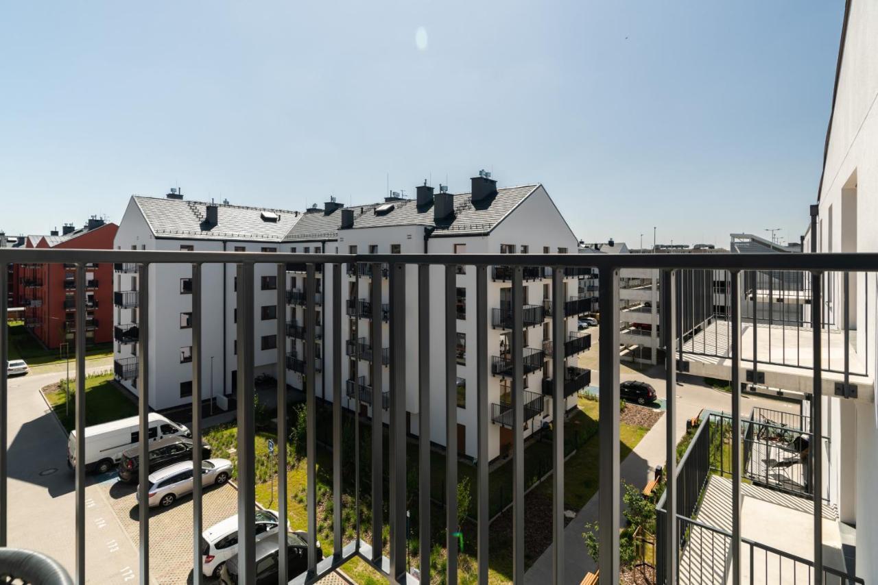 Apartment White Elegance With Ac & Free Garage By Renters
